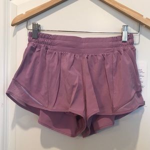 LuLuLemon Hotty Hot Shorts 2.5” NWT